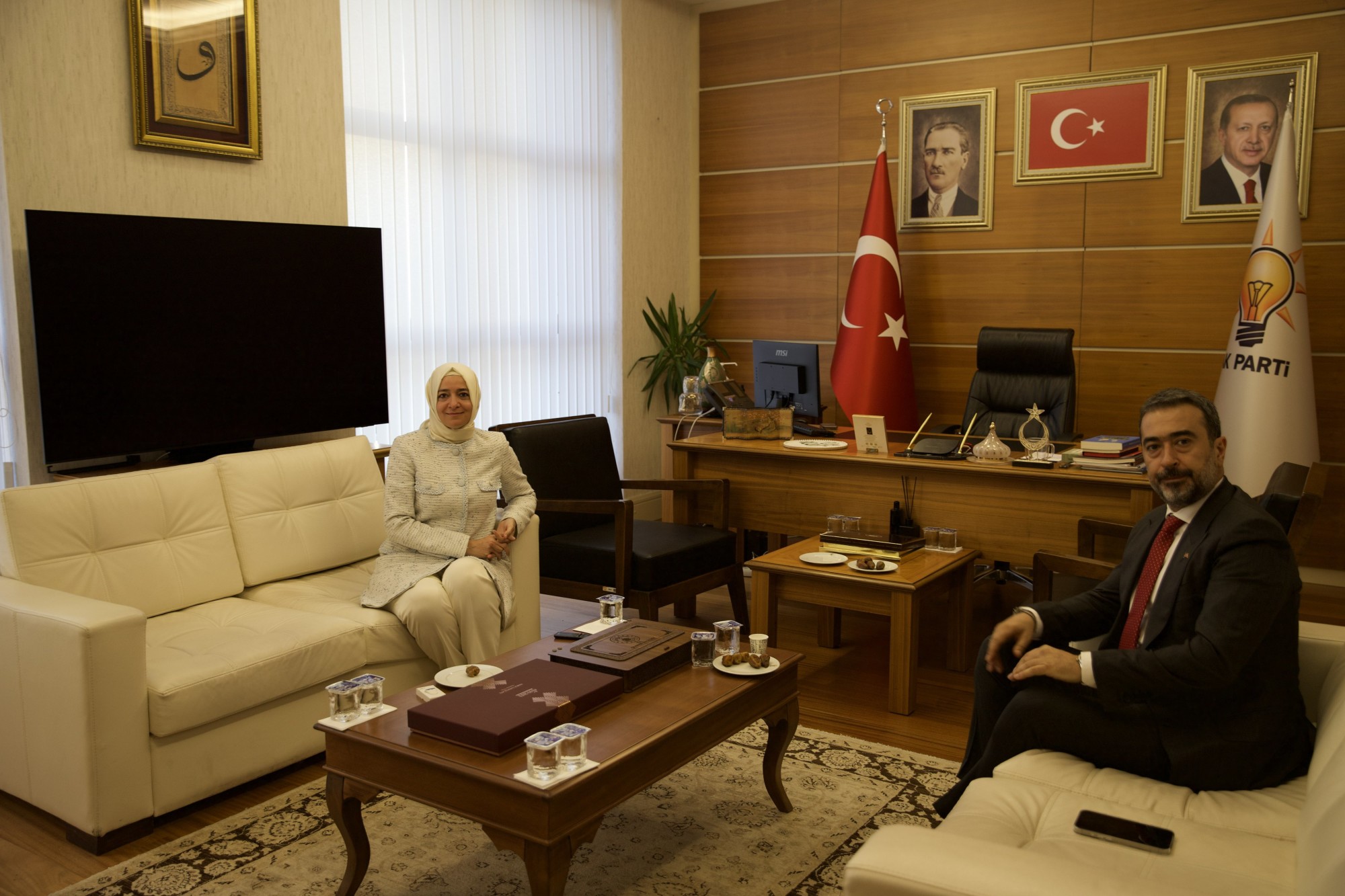 AK Parti Genel Başkan Yardımcısı Sayan Ziyaretleri Kabul Etti