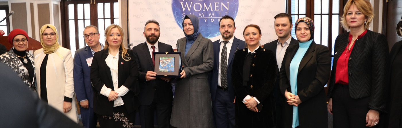 ABD’de temaslarda bulunan Bakan Kaya, MÜSİAD ABD, KADEM ve TOA Danışmanlık tarafından düzenlenen ''Dünya Kadınlar Zirvesi’'ne katıldı.