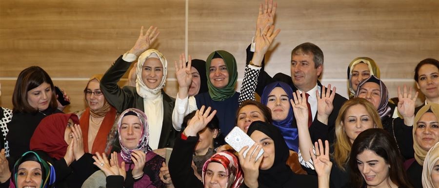 ''Kadınlar, çocuklar bebekler katledilirken susmadık susmayacağız. Esed rejimi de bu yaptığı zulmün hesabını bir gün elbet verecek"