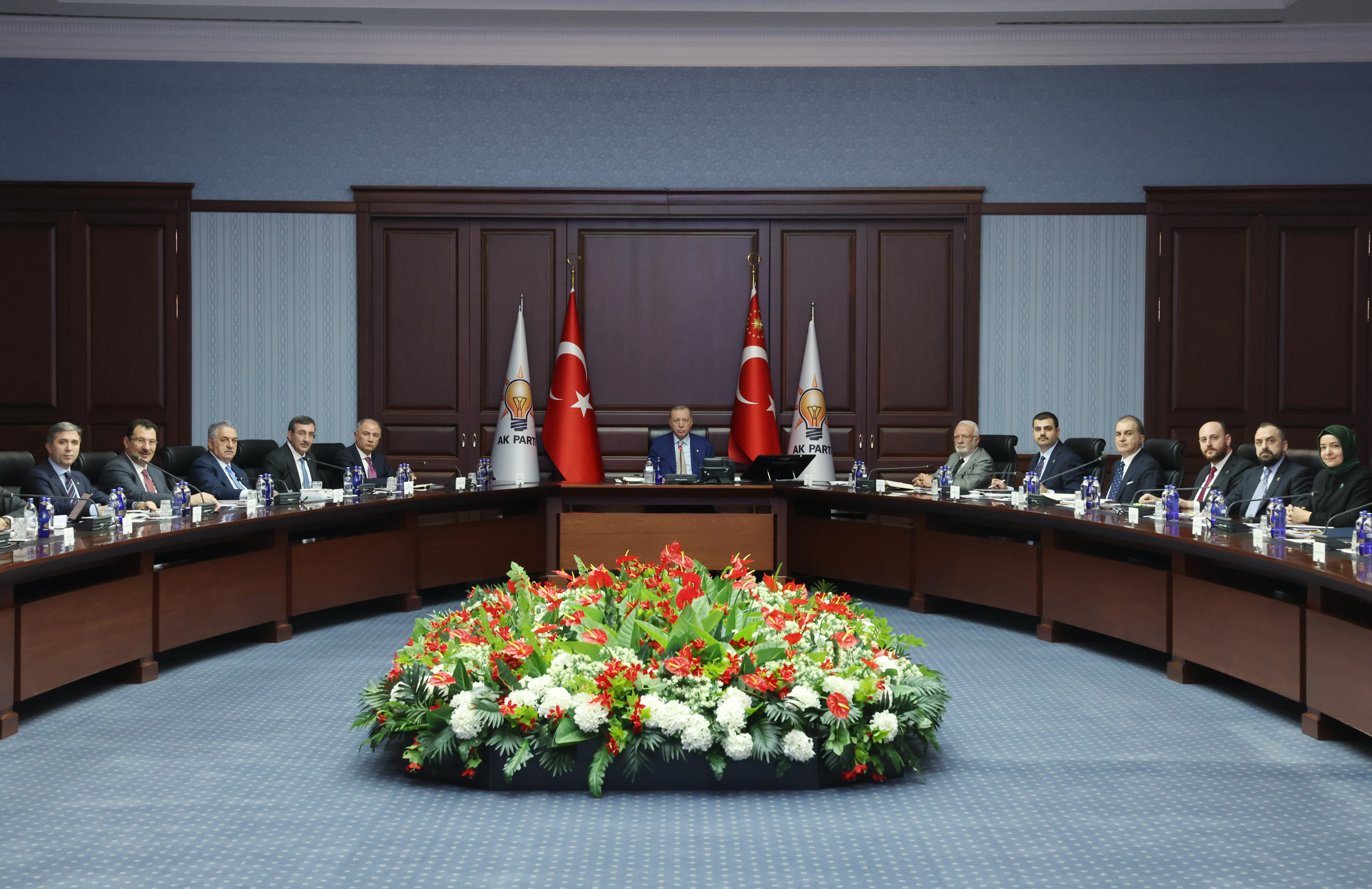 AK Parti Genel Başkan Yardımcısı Sayan Kaya Merkez Yürütme Kurulu Toplantısı'na Katıldı