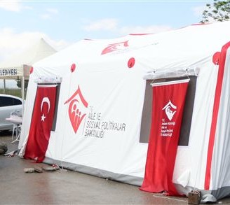 Aile ve Sosyal Politikalar Bakanlığı 15 Temmuz Şehitlerinin yakınları ve Gazileri yargı sürecinde de yalnız bırakmıyor