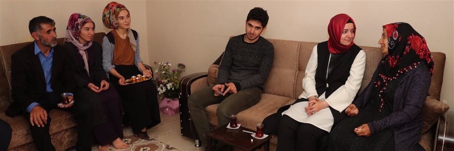 "Şehitlerimizin geride bıraktığı emanetlerine sahip çıkmak bizim boynumuzun borcu"