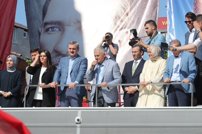 Seçime Bir Kala