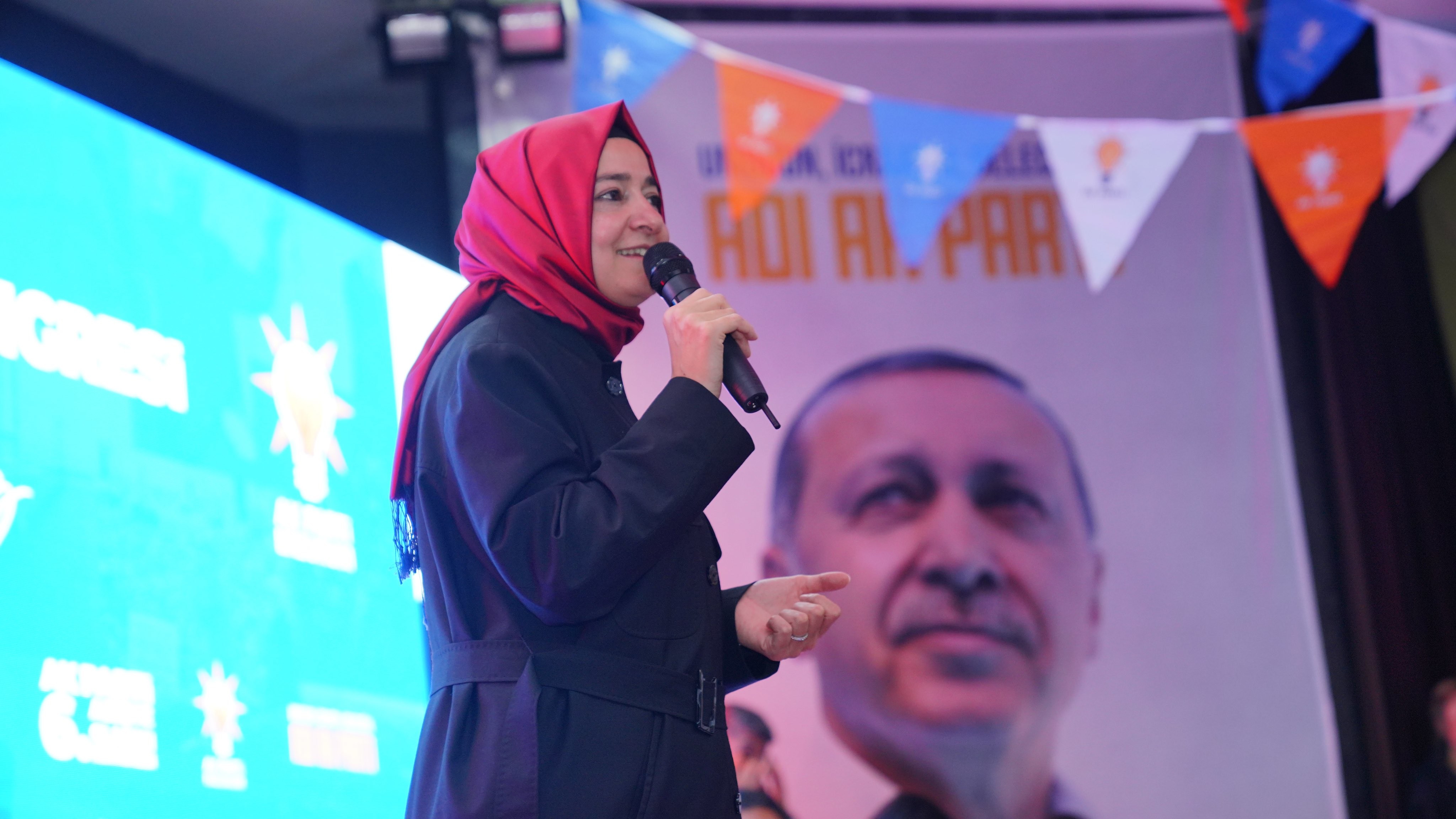 AK Parti Genel Başkan Yardımcısı Sayan Aziziye İlçe Kongresi Vesilesiyle Erzurum’da Ziyaretlerini Sürdürdü