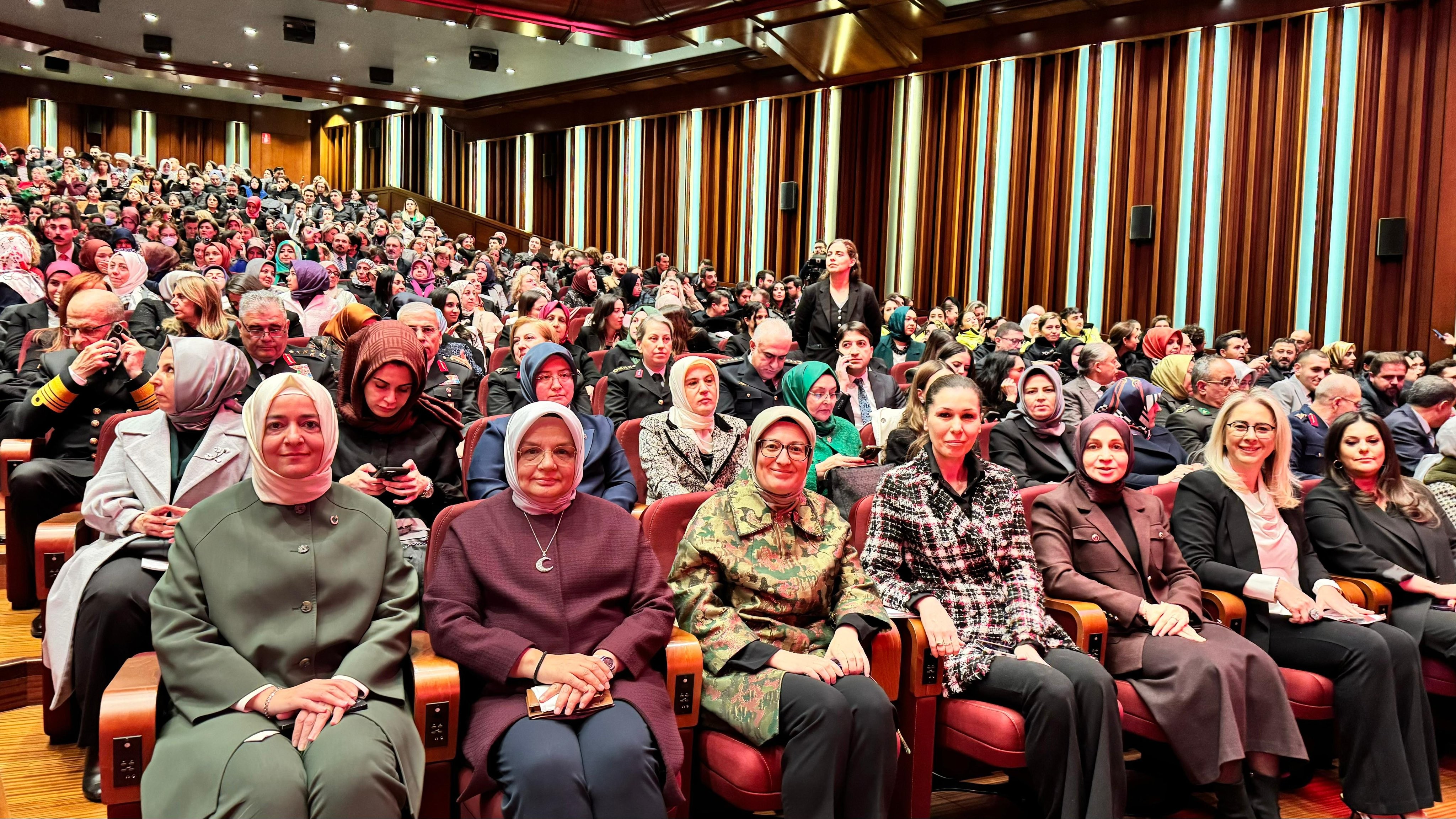 AK Parti Genel Başkan Yardımcısı Sayan: Yarınlara Umut Olacak ve İnsanımıza Güven Vereceğiz