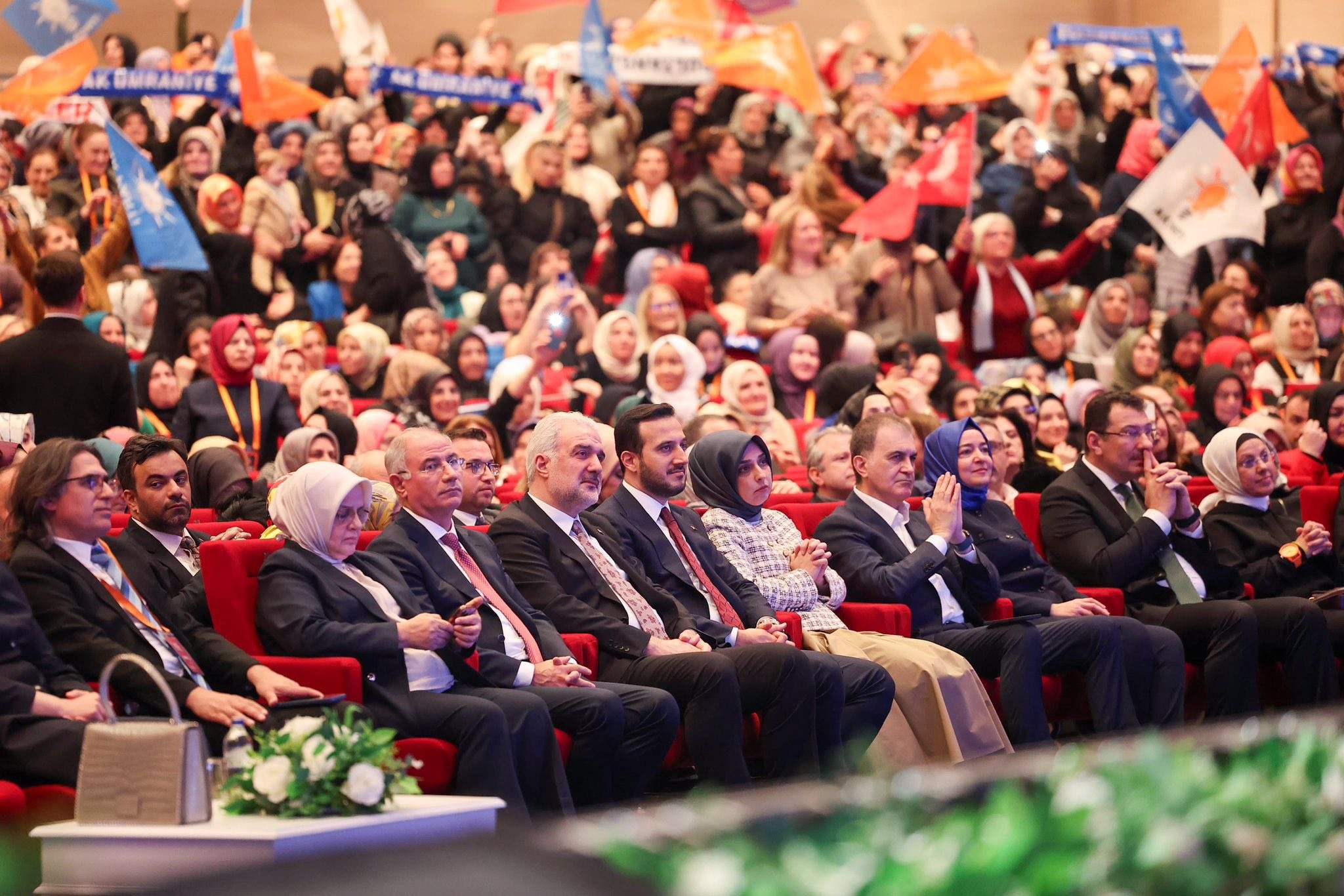 AK Parti Genel Başkan Yardımcısı Sayan İstanbul İl Kadın Kolları 7. Olağan Kongresi’ne Katıldı