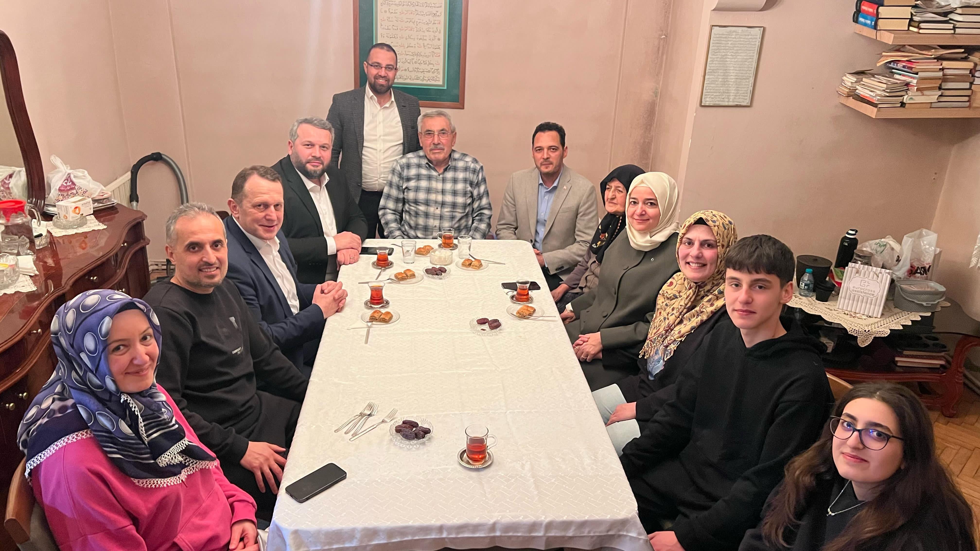 AK Parti Genel Başkan Yardımcısı Sayan: Ramazan’ın Bereketini Gönül Sofralarında Paylaşıyoruz