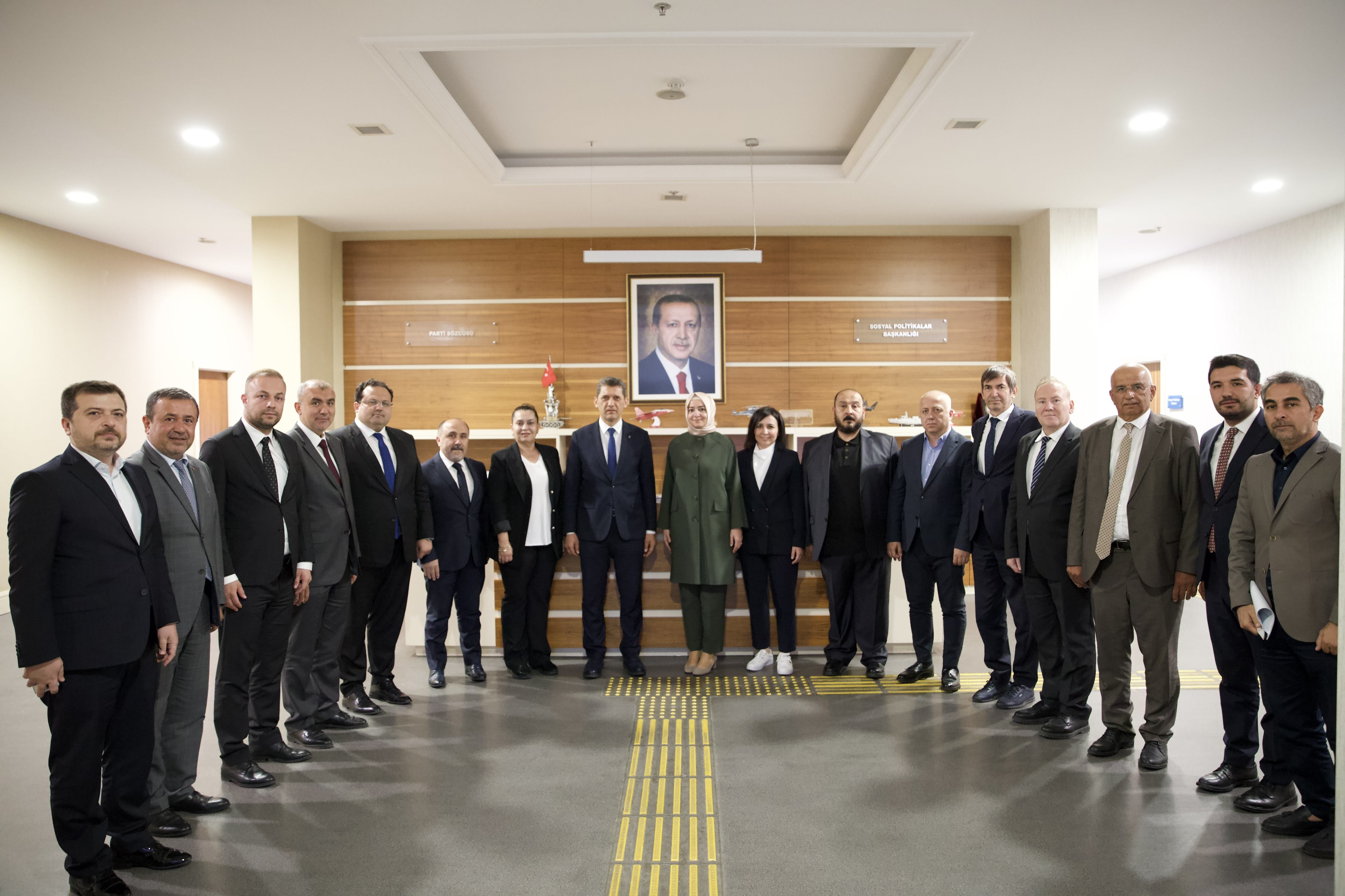 AK Parti Genel Başkan Yardımcısı Sayan Antalya İl Başkanı Çetin'i Genel Merkez'de Ağırladı