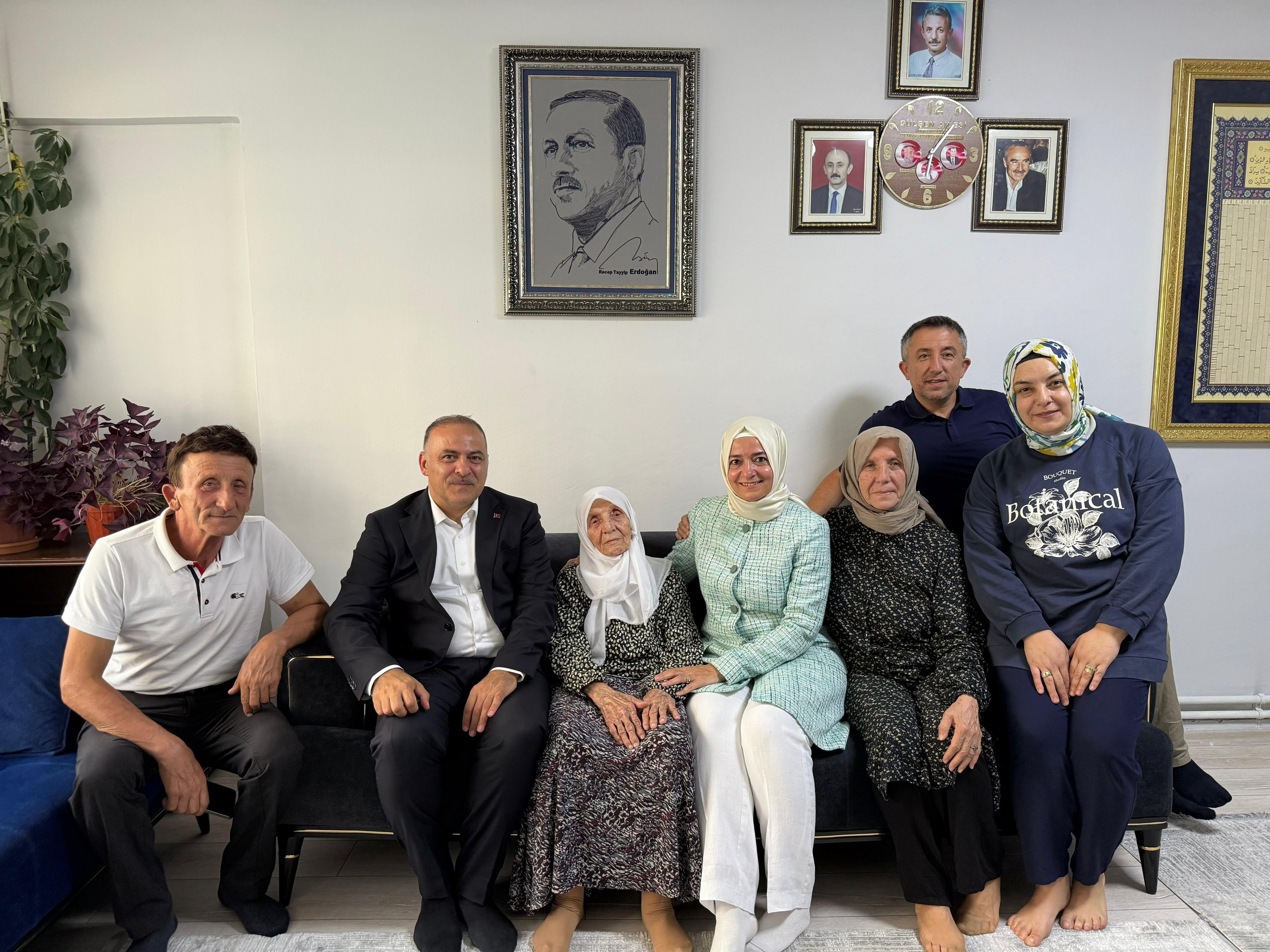 AK Parti Genel Başkan Yardımcısı Sayan Ziyaretlerde Bulundu