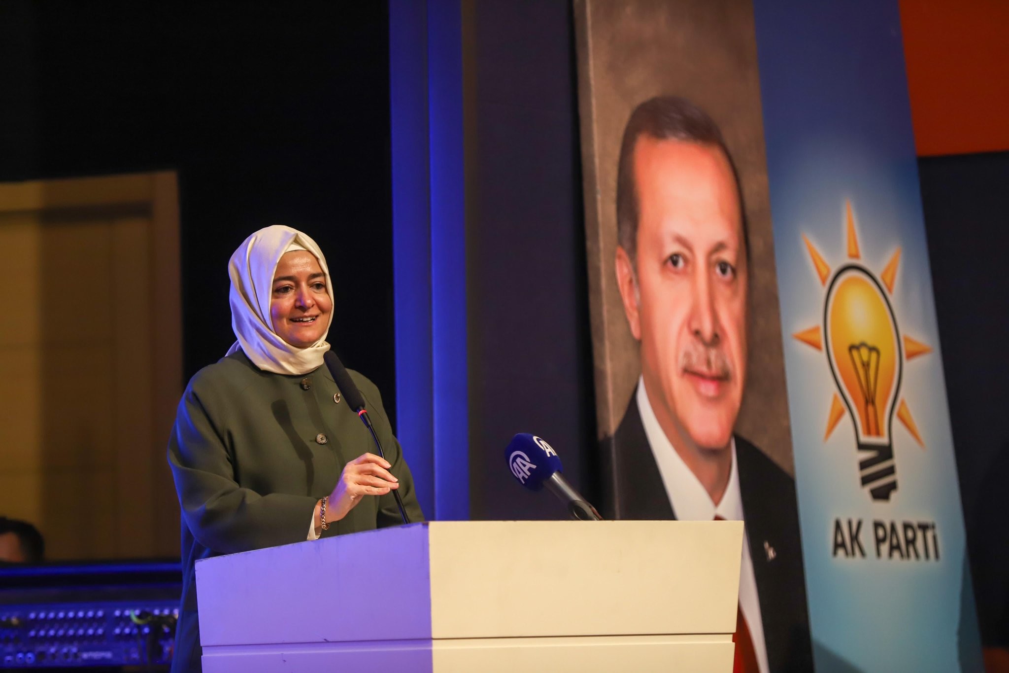 AK Parti Genel Başkan Yardımcısı Sayan Sakarya'da İlçe Kongrelerine Katıldı