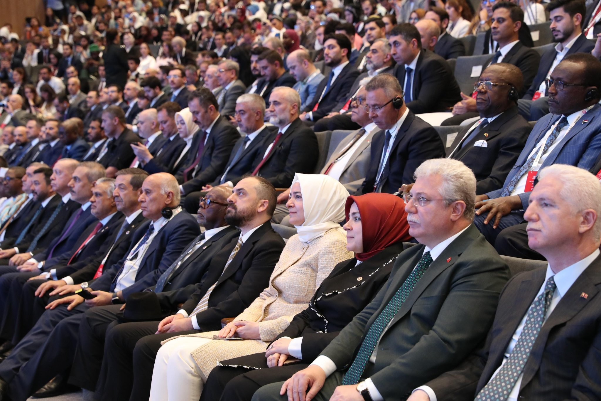 AK Parti Genel Başkan Yardımcısı Sayan İslam İşbirliği Teşkilatı (İİT) Gençlik Forumu’na Katıldı