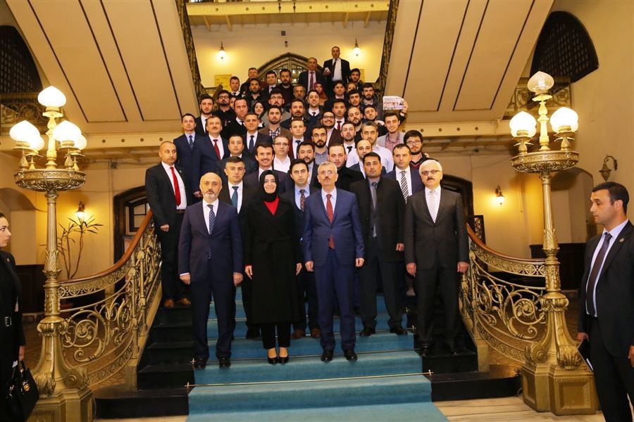 Tüm dünyanın gözü önünde kadınlar, çocuklar, bebekler katlediliyor. Artık dünyanın gerçekten bu konuda söz söylemesi değil, harekete geçmesi, bunları durdurması gerekiyor