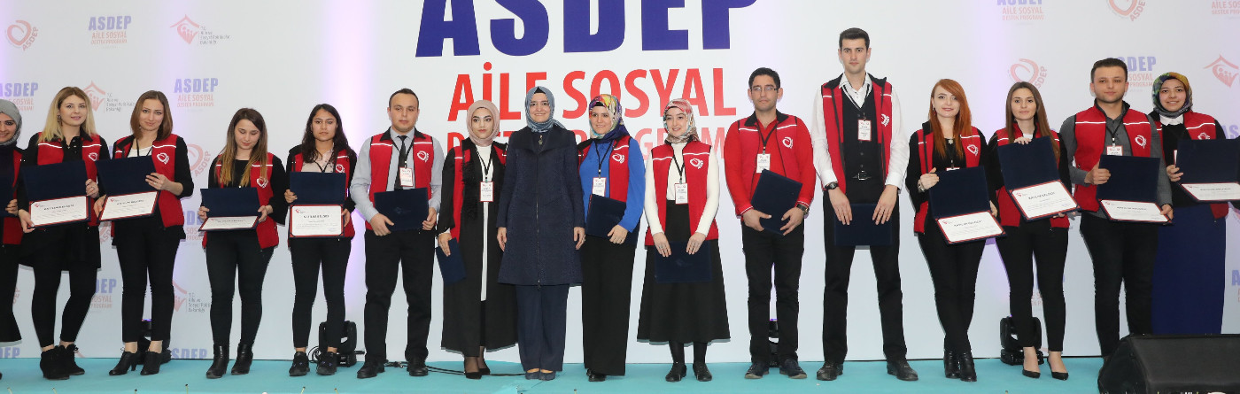 Bakan Kaya, Antalya’da düzenlenen ''ASDEP Görevlileri Hizmet İçi Eğitim Programı Kapanış Töreni''ne katıldı.