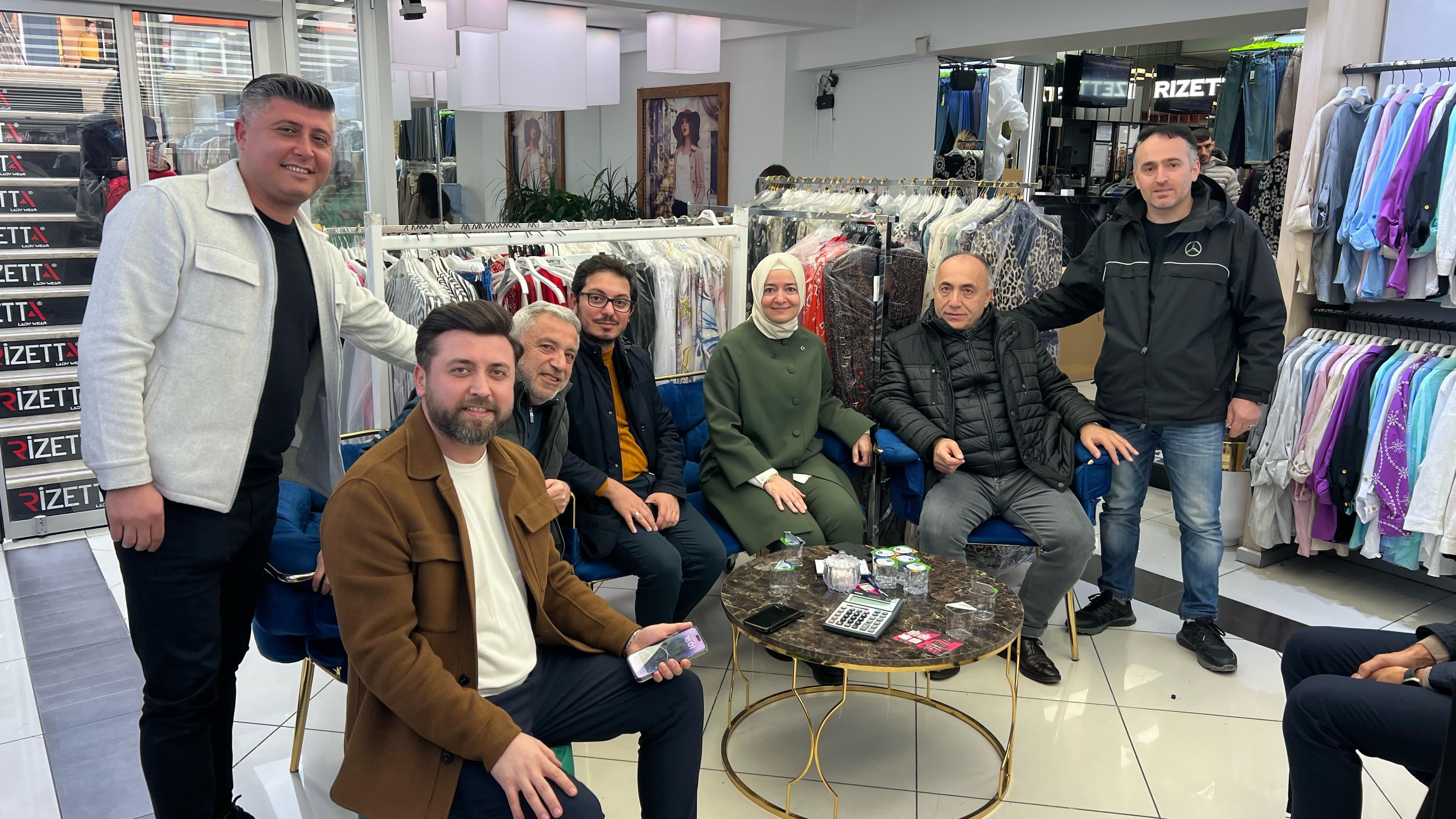 AK Parti Genel Başkan Yardımcısı Sayan’dan Esnaf Ziyareti