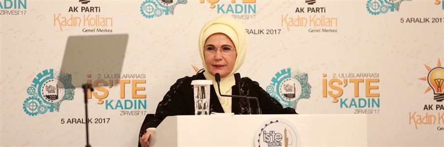 Emine Erdoğan Hanımefendi, 2. Uluslararası İş'te Kadın Zirvesi’nin gala yemeğine katıldı.