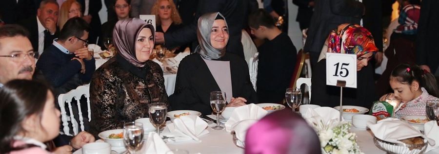 Bakan Kaya, Emniyet Genel Müdürlüğünce, 3 Aralık Dünya Engelliler Günü dolayısıyla Ankara'da görev yapan personelin engelli eşleri ve çocuklarının katılımıyla düzenlenen etkinliğe katıldı.