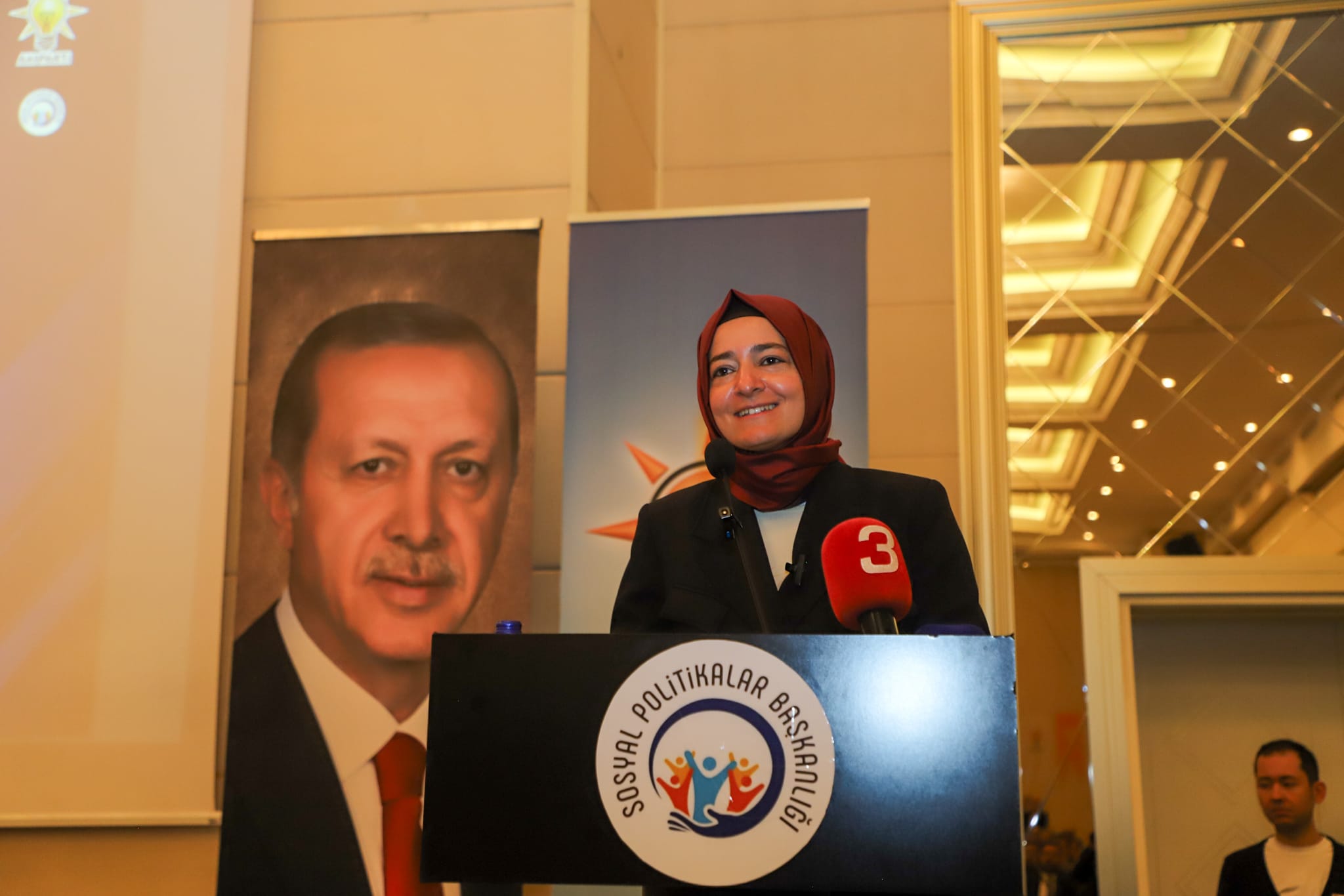 AK Parti Genel Başkan Yardımcısı Dr. Fatma Betül Sayan Kaya, Sosyal Politikalar Ege Bölge Toplantısı’na Katıldı