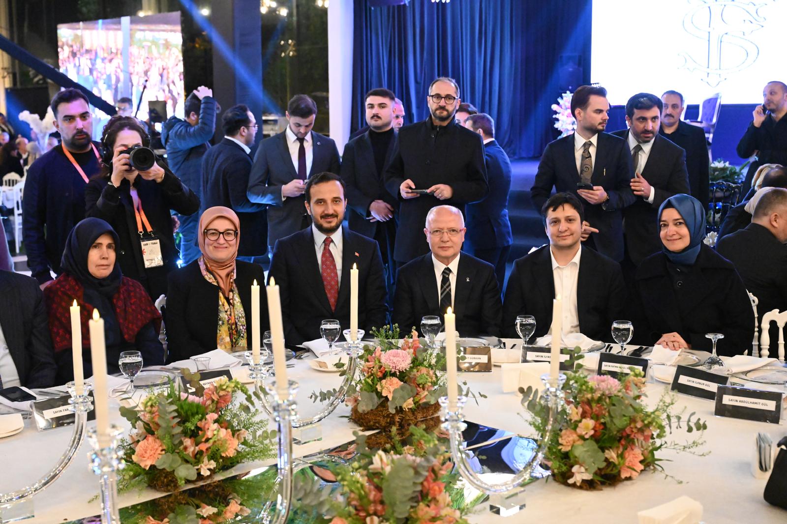 AK Parti Genel Başkan Yardımcısı Sayan Kaya, Bursa’da Nikâh Törenine Katıldı