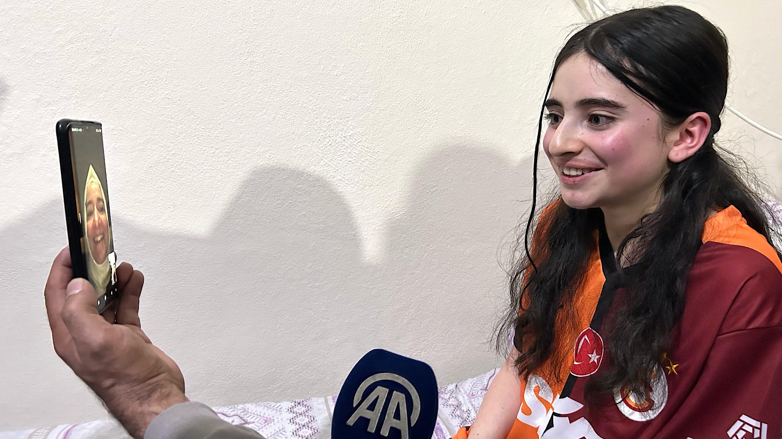 AK Parti Genel Başkan Yardımcısı Sayan’dan Van’daki Kas Hastası Kardeşlerle Anlamlı Görüşme