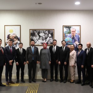 AK Parti Genel Başkan Yardımcısı Sayan Ziyaretleri Kabul Etti
