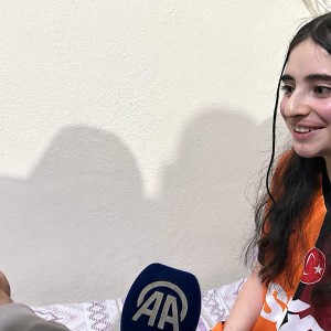AK Parti Genel Başkan Yardımcısı Sayan’dan Van’daki Kas Hastası Kardeşlerle Anlamlı Görüşme