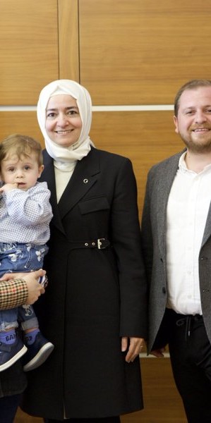 AK Parti Genel Başkan Yardımcısı Sayan Misafirlerini Genel Merkez’de Ağırladı