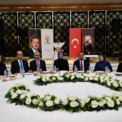 AK Parti Genel Başkan Yardımcısı Sayan: Mübarek Ramazan’da Gönüllerimiz İftar Sofralarında Buluşuyor