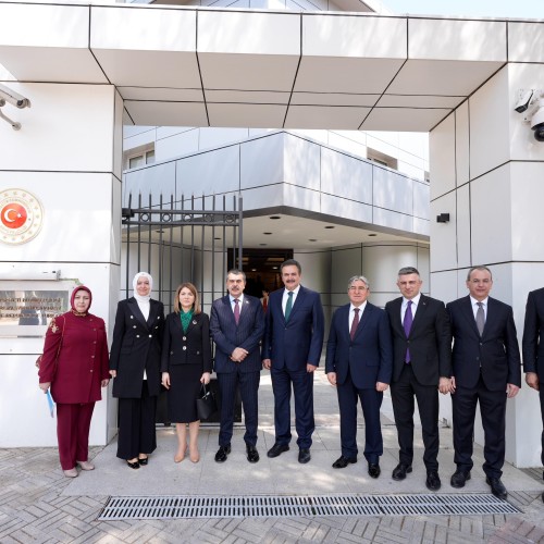AK Parti Genel Başkan Yardımcısı Sayan Türkmenistan’da