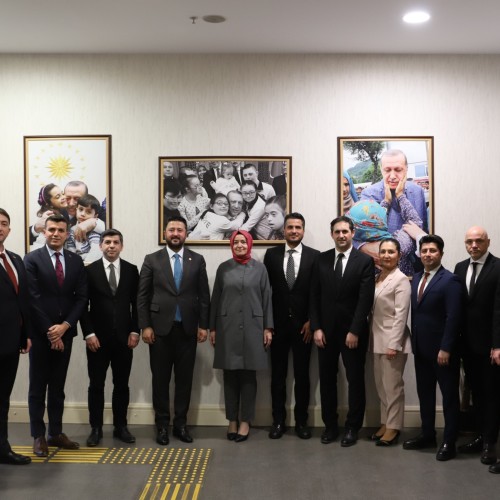 AK Parti Genel Başkan Yardımcısı Sayan Ziyaretleri Kabul Etti