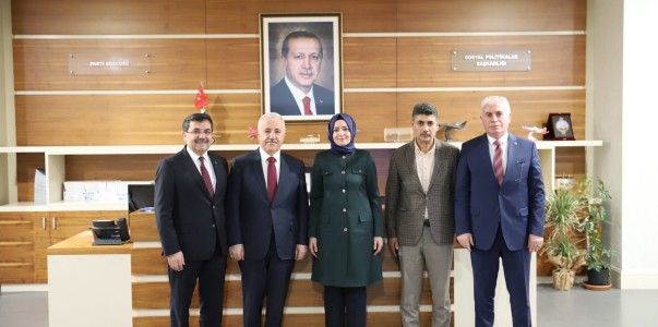 AK Parti Genel Başkan Yardımcısı Sayan Ziyaretleri Kabul Etti